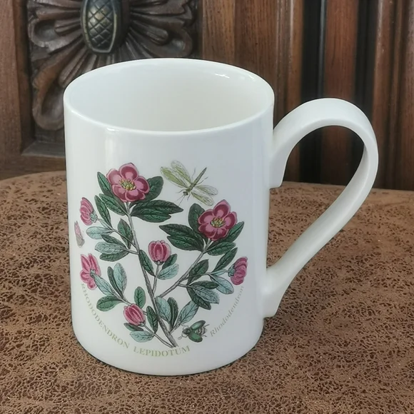 Portmeirion "Botanic Garden"  Butterfly & Floral Mug Set Of 4 - Picture 4 of 13